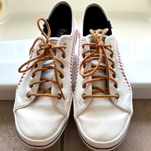 Womens size 8.5 Keds baseball sneakers!